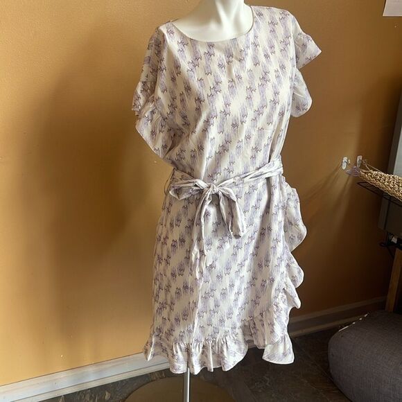 Molly Bracken WRAP MIDI DRESS IN LILAC size missing - Picture 2 of 13